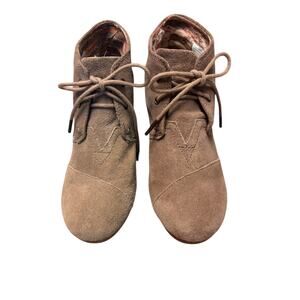 TOMS Desert Wedge Booties Suede Lace-Up Tan Size 6.5
